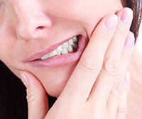 5 Reasons Why Your Bottom Teeth May Hurt
